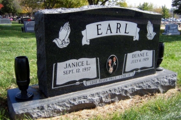 EARL_monuments00140